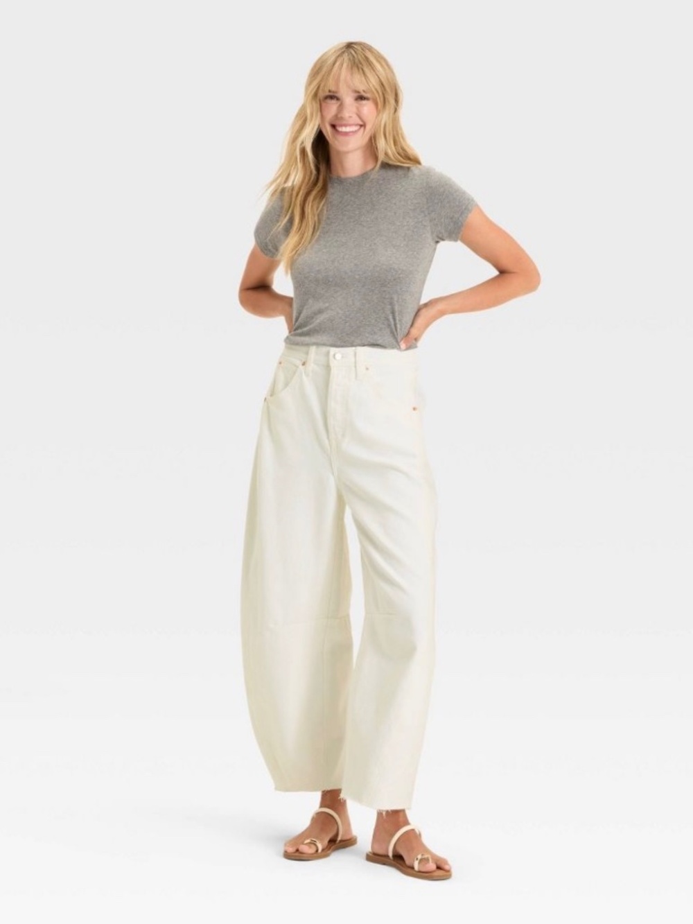 Universal Thread Curved Leg High-Waist Jeans. Sz 14.
